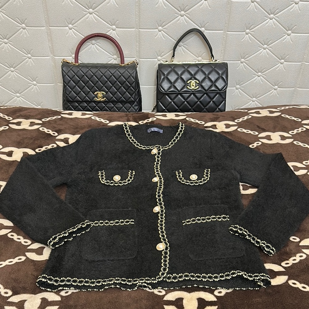 🌺🌺 NWT Black Beaded Cardigan with Pearl Accents size S/M CHANEL STYLE .